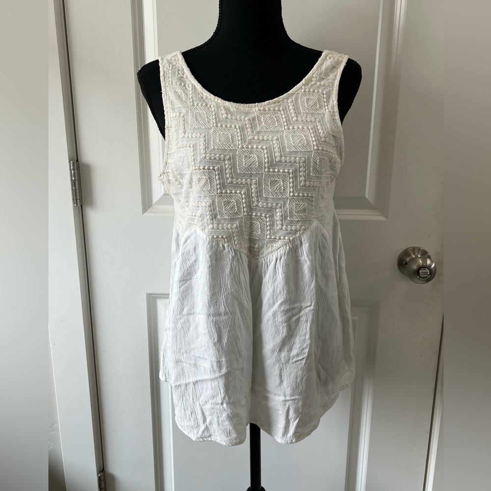 White/cream top